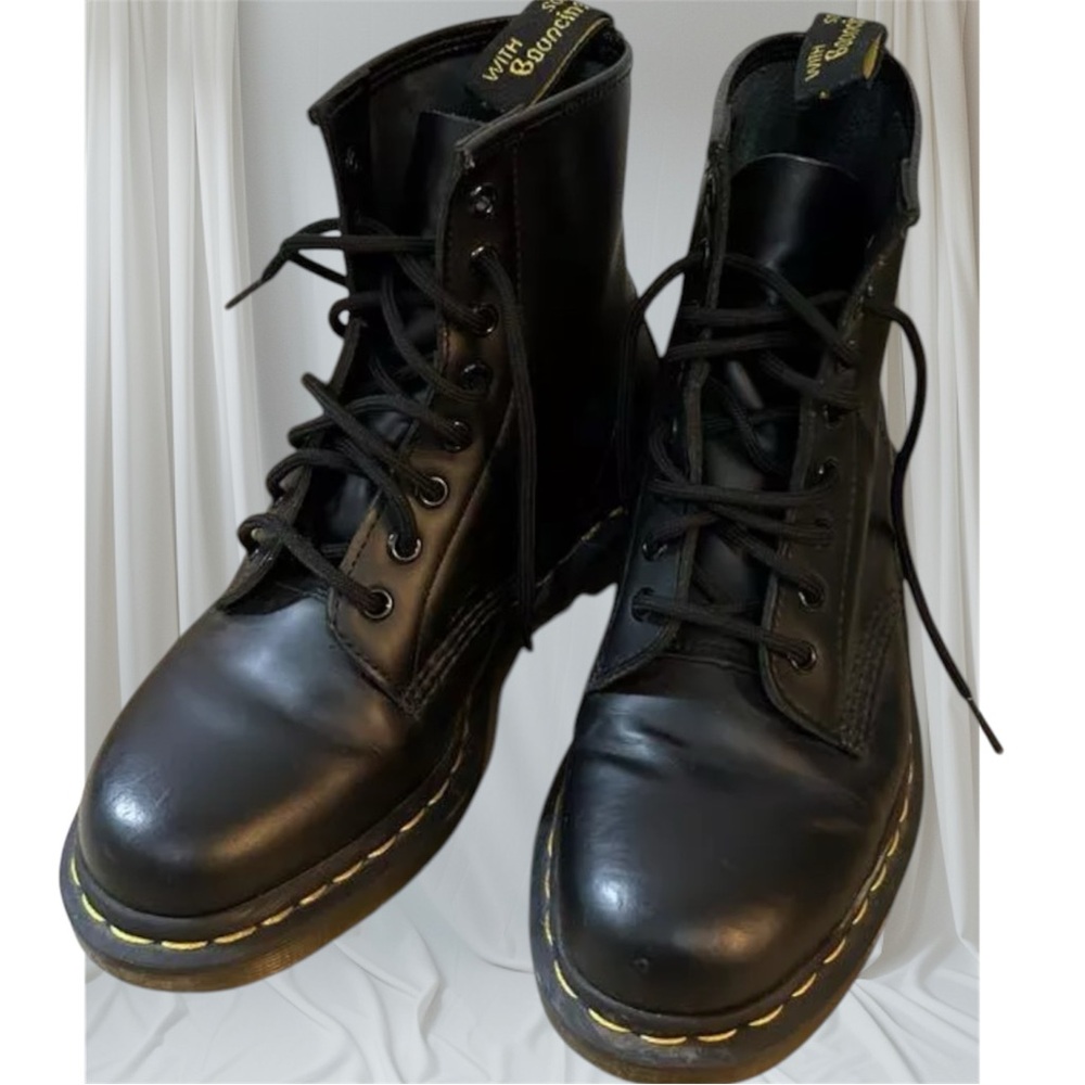 NEW Dr. Martens Black Boots - Air Wair - Air Cushion Sole - Size 6Men - Size 7L